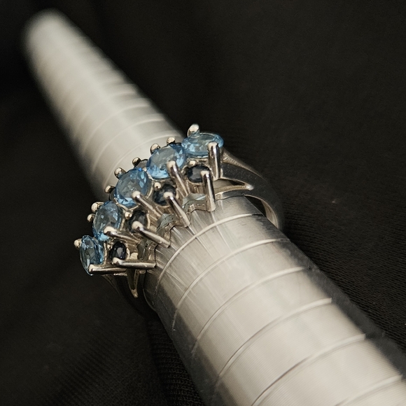 Vintage Blue Topaz Sapphire Sterling Silver Ring - Size 6 - Picture 10 of 12